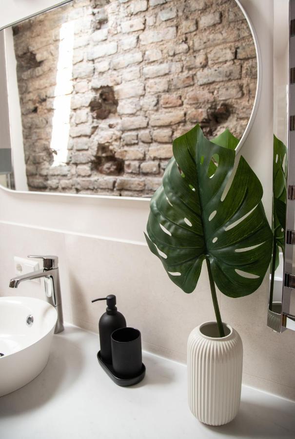 #Stayhere - Brand New Authentic Pilies Studios - Heart Of Old Town VNO Extérieur photo