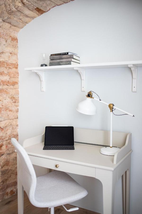 #Stayhere - Brand New Authentic Pilies Studios - Heart Of Old Town VNO Extérieur photo